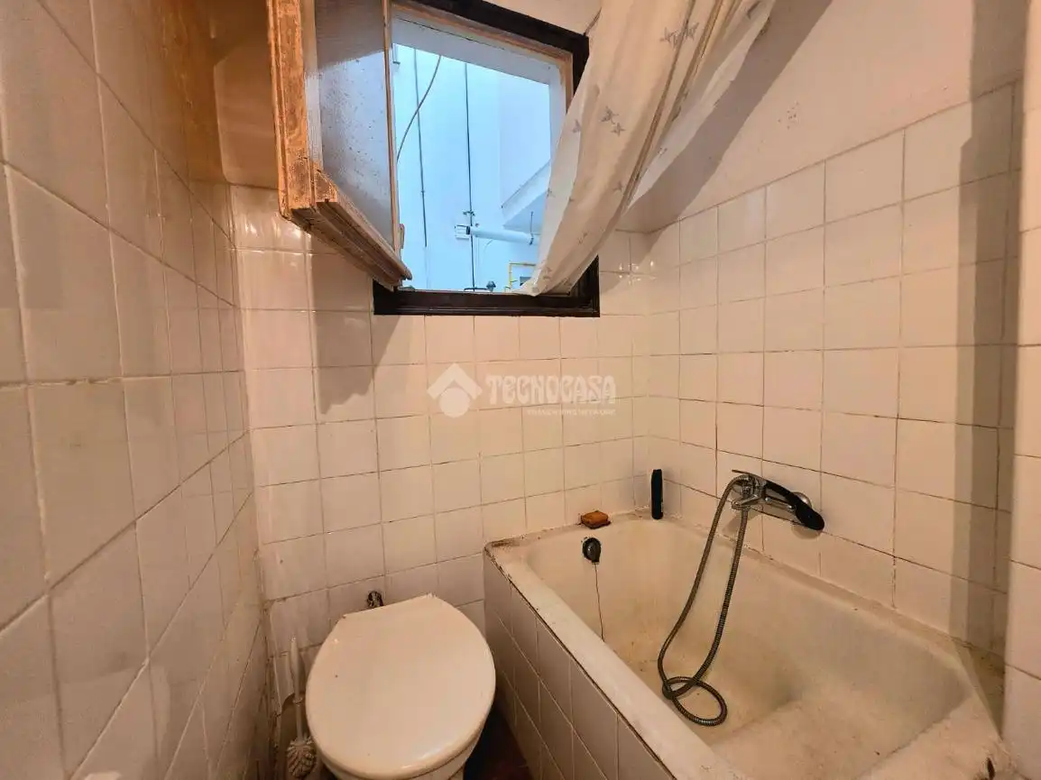Baño de Piso en venta en Santa Coloma de Gramenet con Balcón