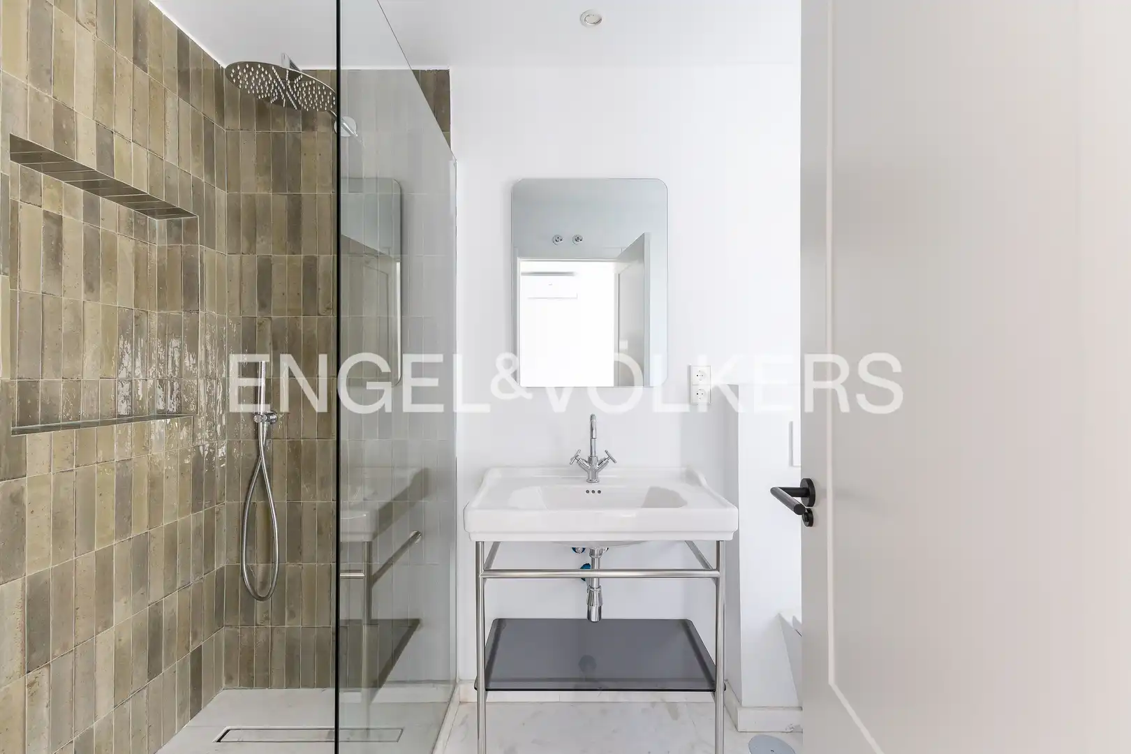 Baño de Casa o chalet de alquiler en Madrid con Aire acondicionado, Calefacción y Terraza