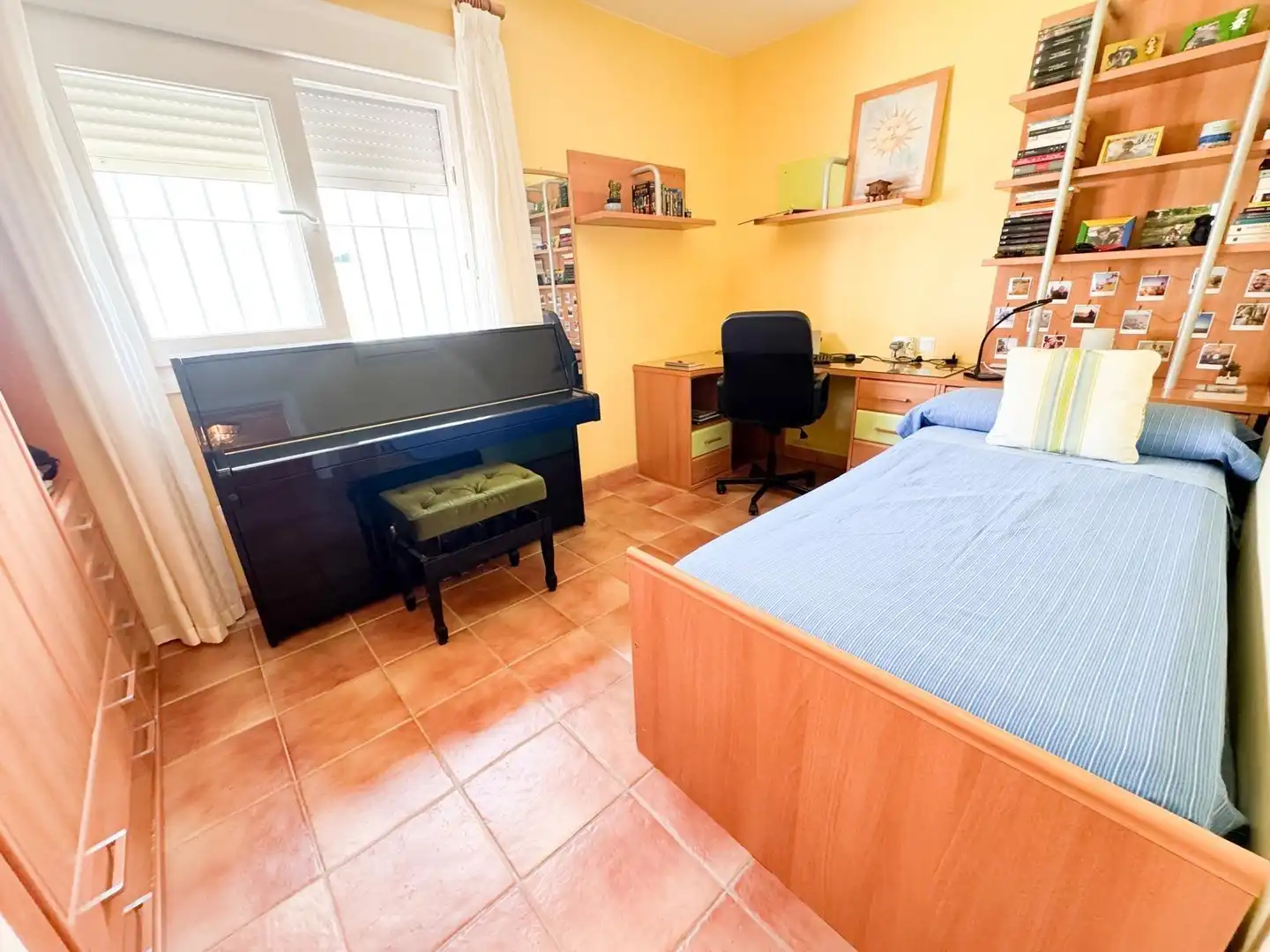 Dormitori de Casa adosada en venda en Punta Umbría, Huelva