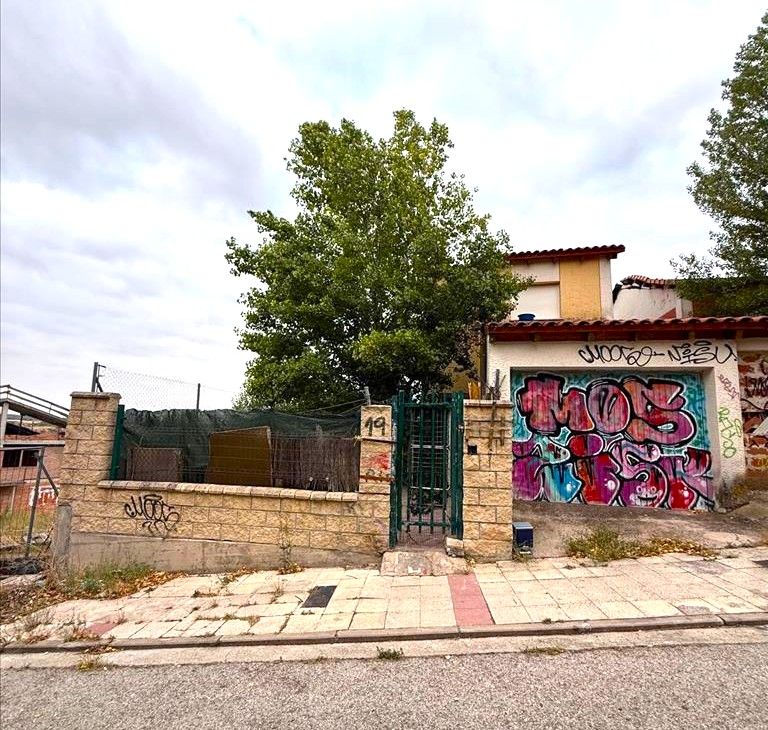 Vista exterior de Casa adosada en venda en Cardeñadijo