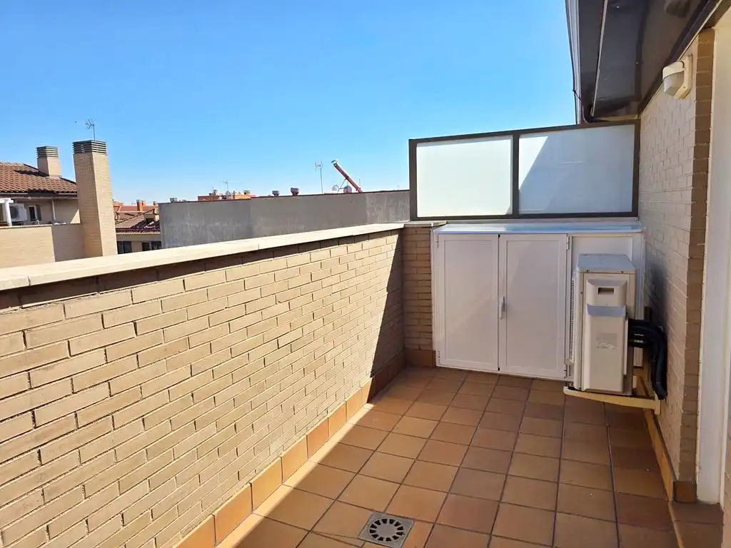 Terrassa de Dúplex de lloguer en Leganés amb Aire condicionat, Calefacció i Parquet