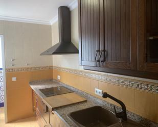 Cuina de Pis de lloguer en Lebrija amb Aire condicionat, Calefacció i Terrassa