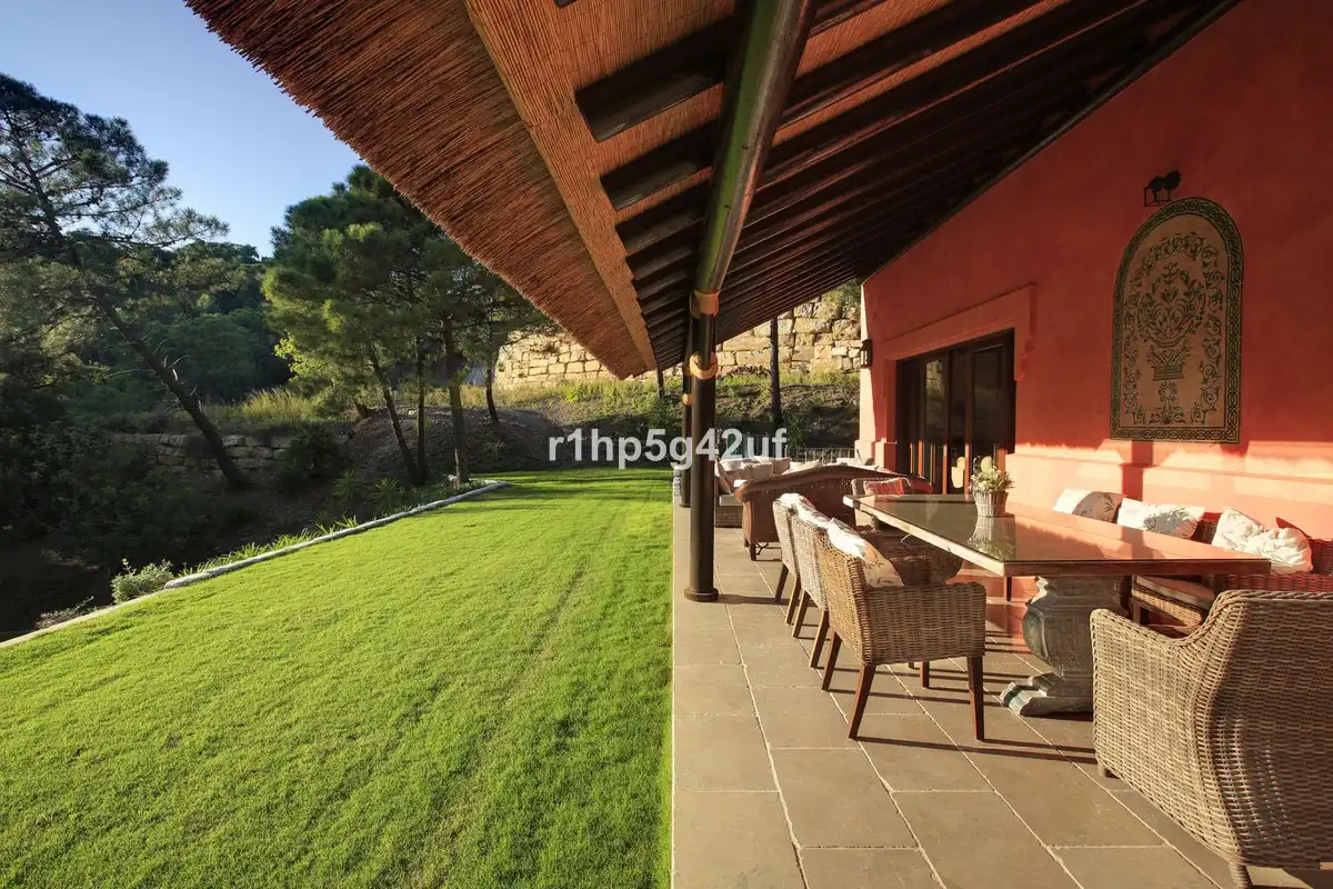 Chalet con piscina en venta en Benahavís pueblo, imagen 4