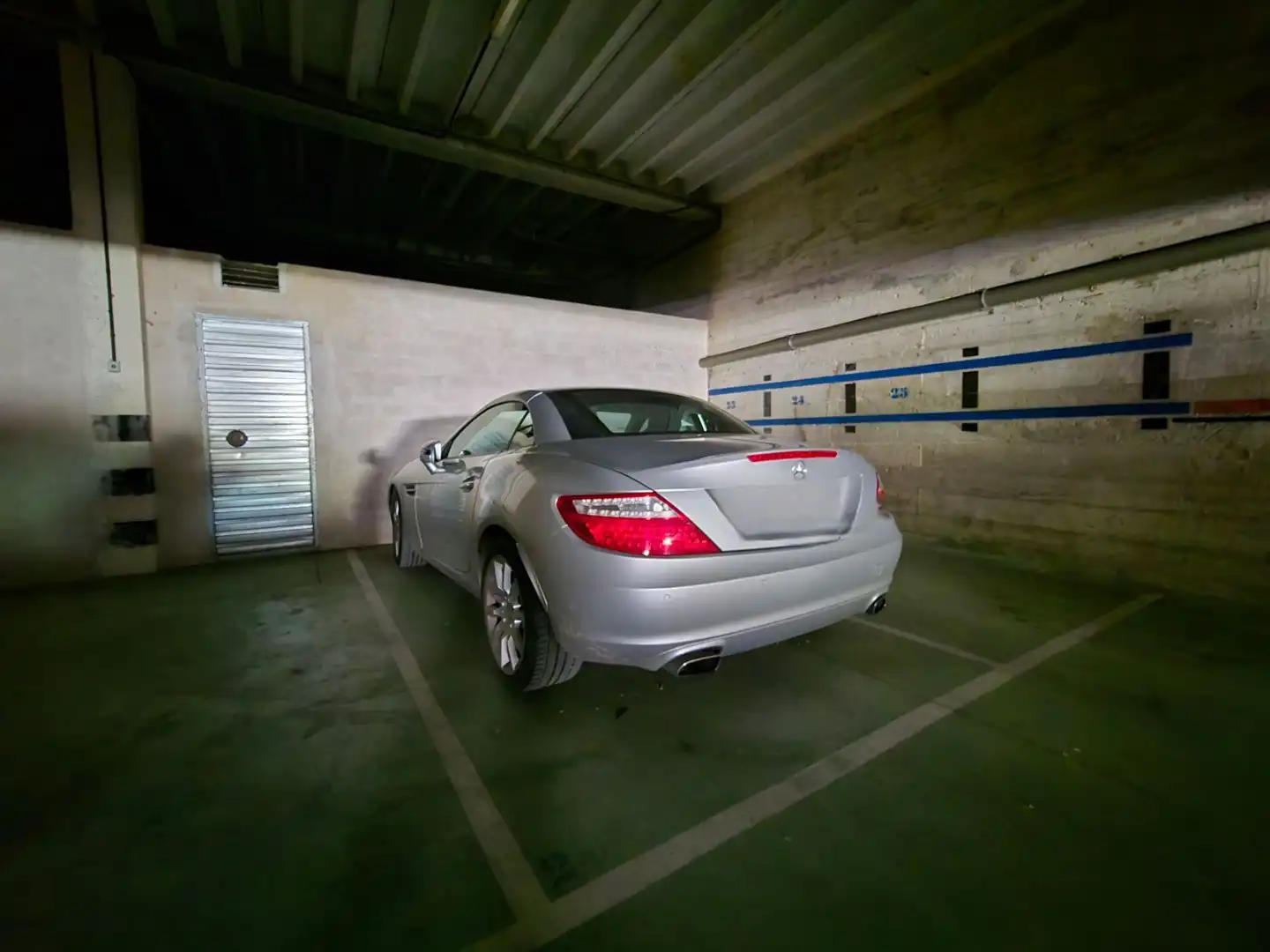 Parkplatz von Maisonette zum Verkauf in Llanes
