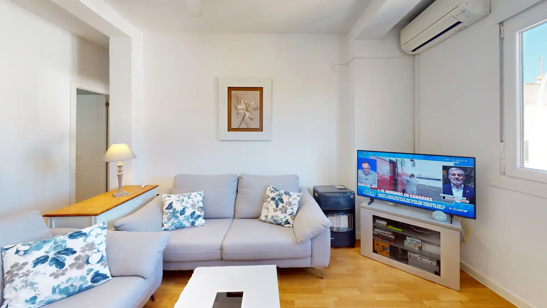 Sala de estar de Piso en venta en Almería con Aire acondicionado, Amueblado y Horno