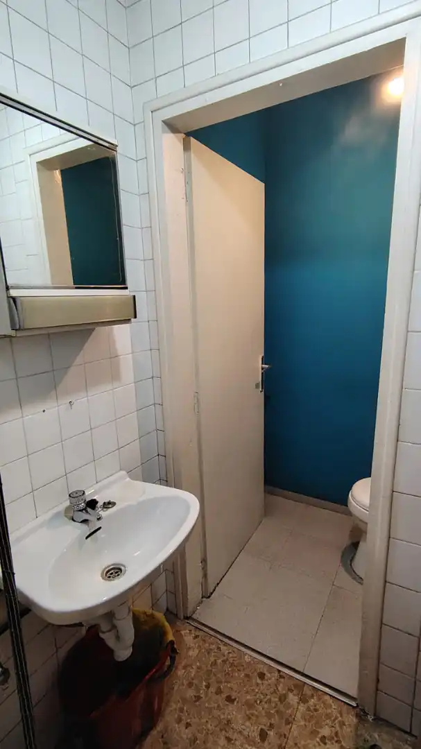 Baño de Local en venta en Coslada con Aire acondicionado