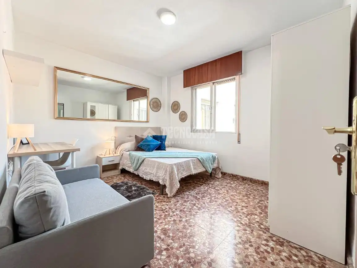 Bedroom of Flat for sale in Málaga  with Terrace and Storage room