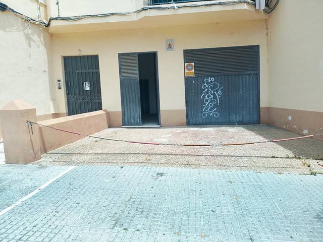 Local comercial en Alquiler en Calle ESCAÑO en La Pastora - La Estación