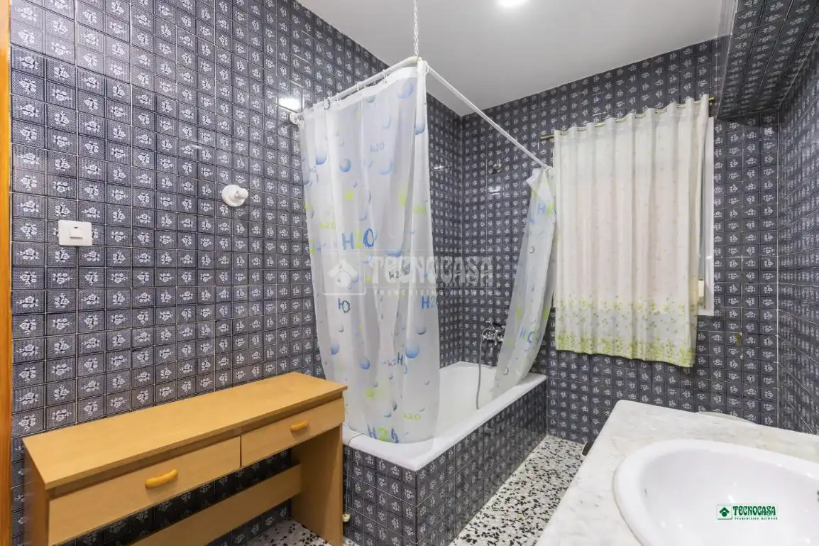 Baño de Piso en venta en Almería con Aire acondicionado
