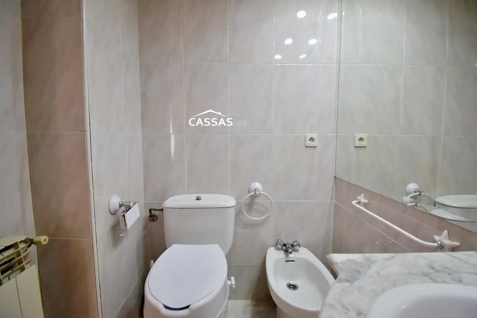Bathroom of Flat for sale in Torrejón de Ardoz  with Air Conditioner, Heating and Parquet flooring