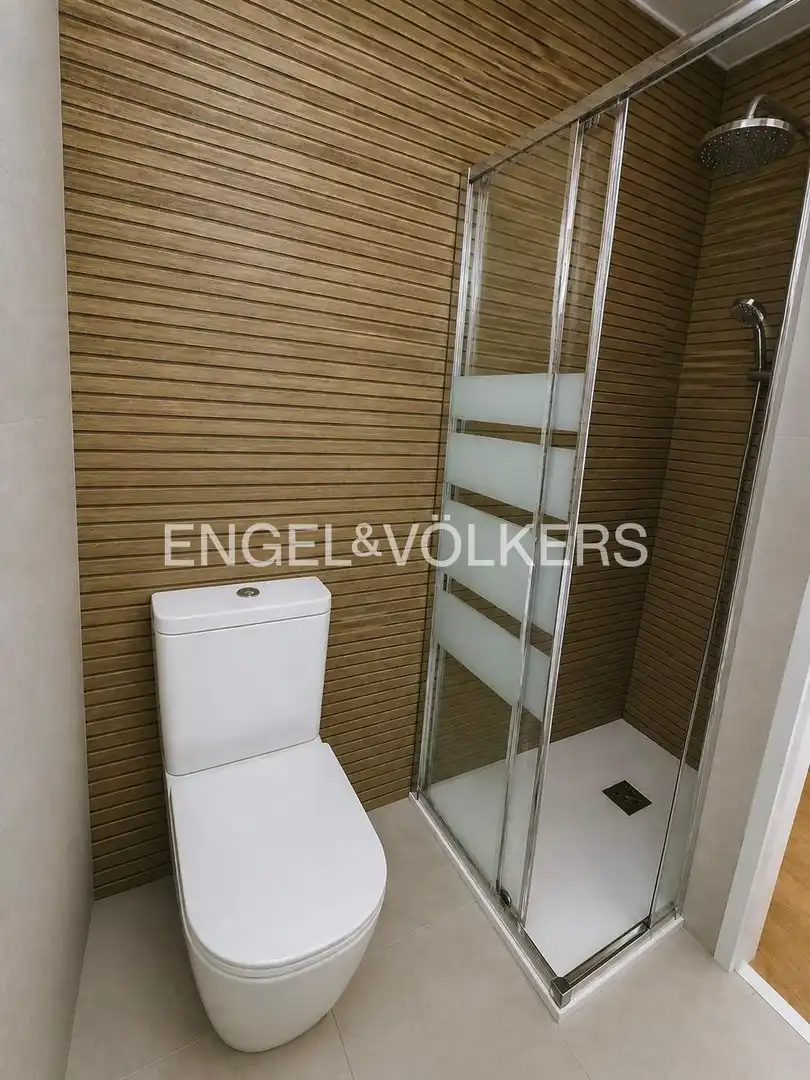 Baño de Piso en venta en Madrid con Aire acondicionado y Calefacción