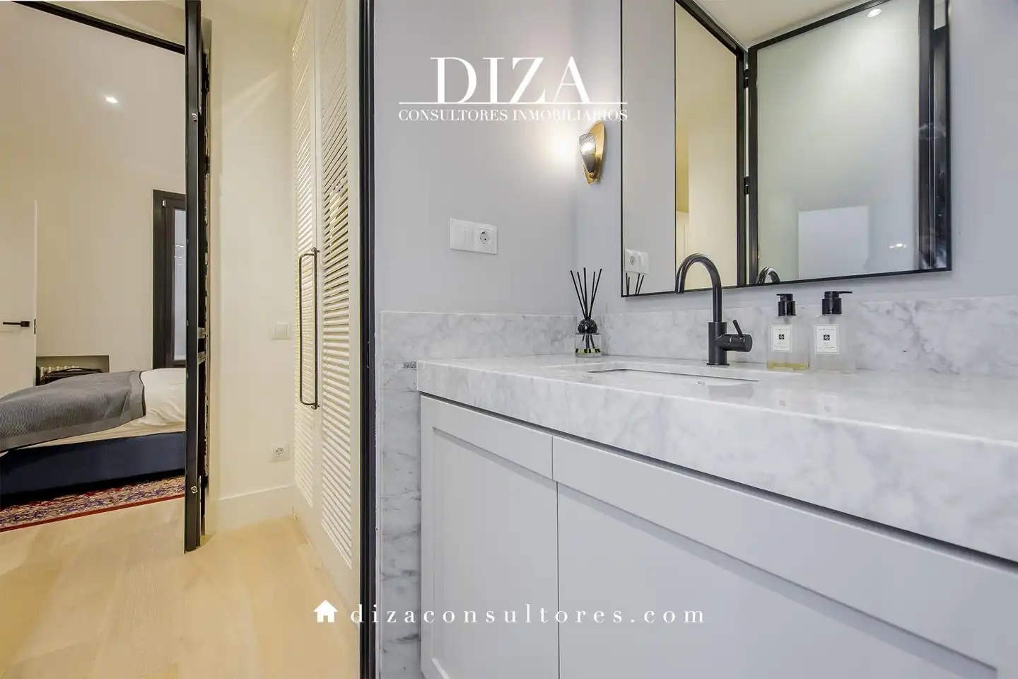Bathroom of Apartments for sale in Madrid  with Air Conditioner and Heating