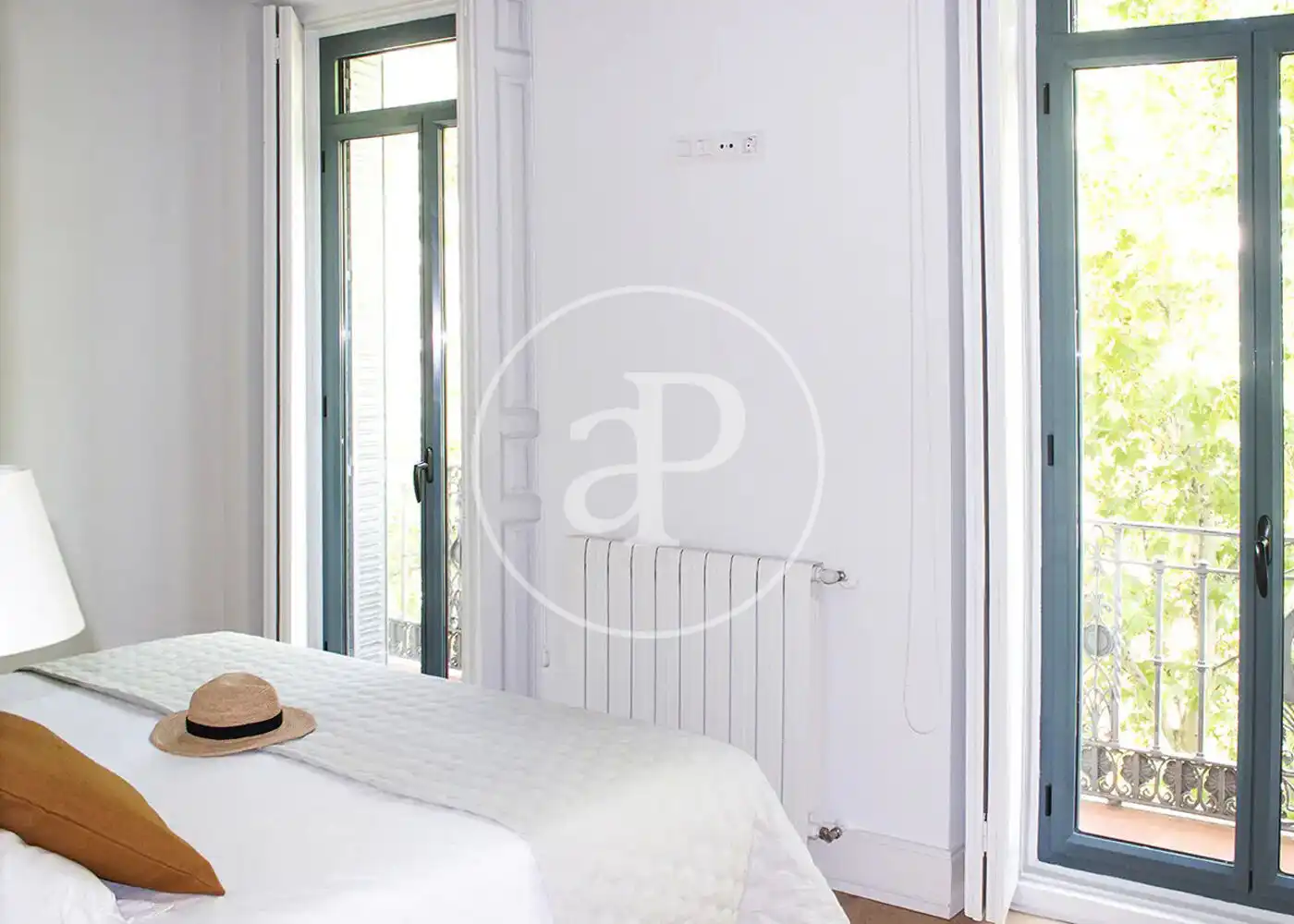 Schlafzimmer von Wohnung zur Miete in Madrid mit Klimaanlage, Heizung und Möbliert