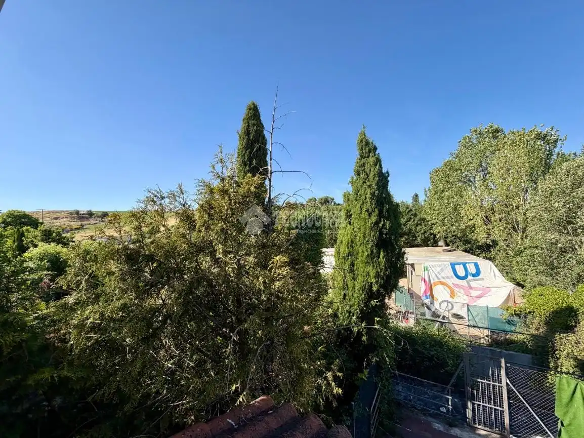 Casa adosada en venta en Fuensaldaña con Aire acondicionado y Alarma