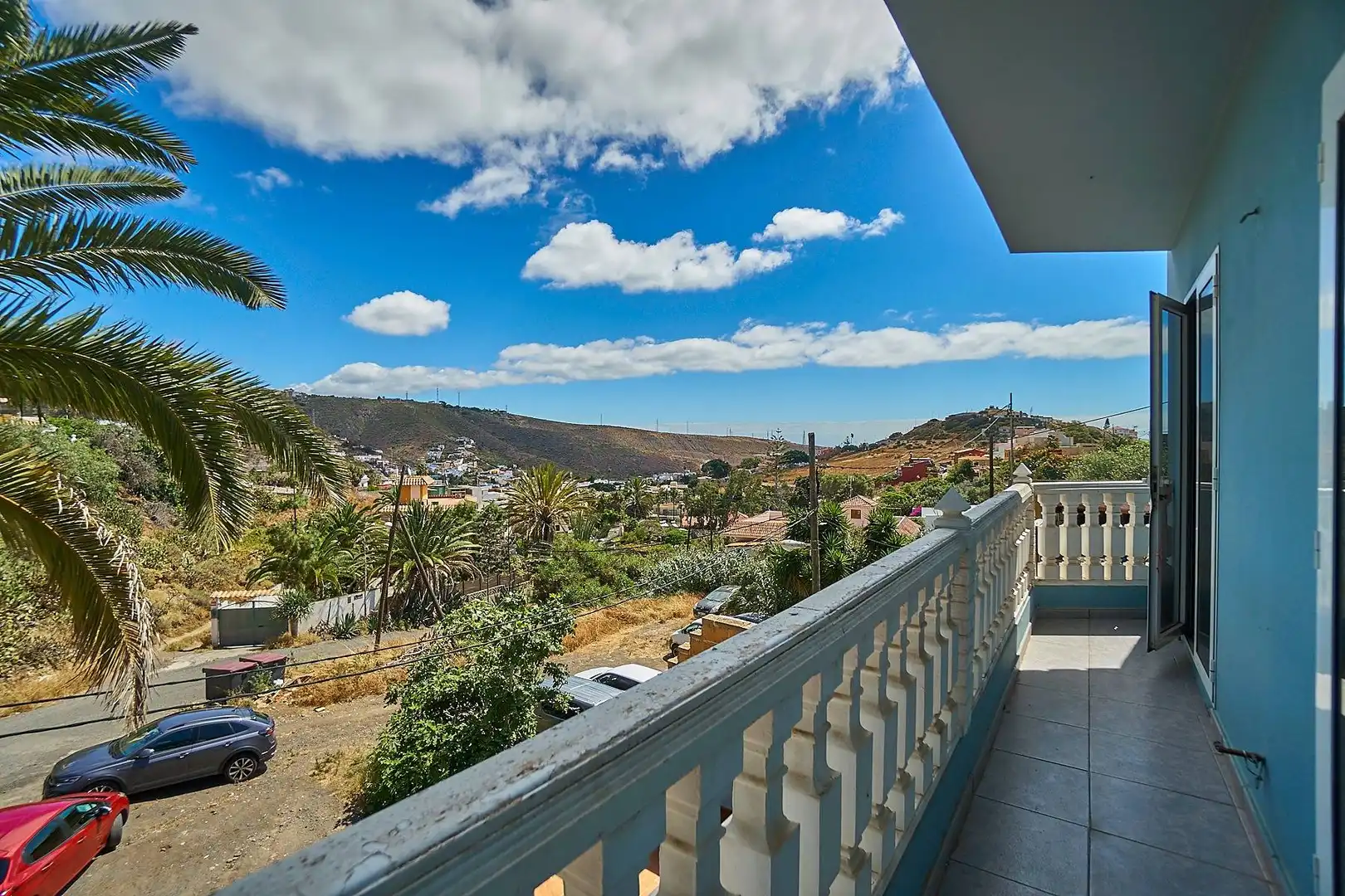 Vista exterior de Casa adosada en venda en Las Palmas de Gran Canaria amb Jardí privat, Terrassa i Traster