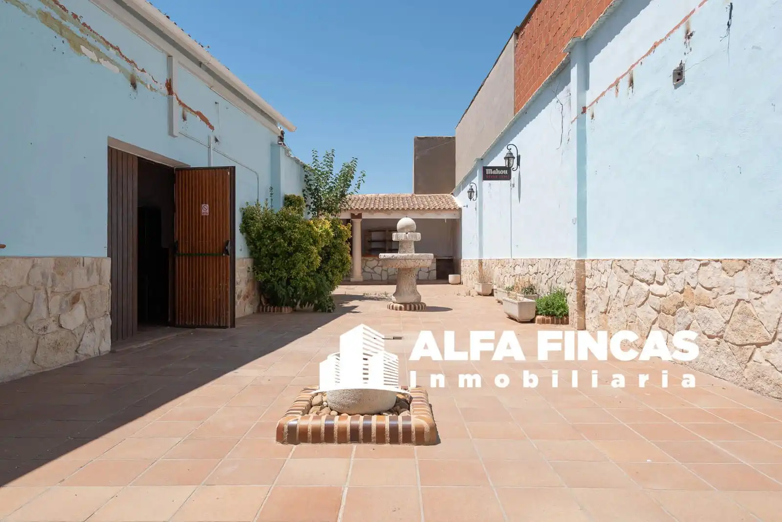 Exterior view of Houses for sale in Las Mesas    with Private garden, Terrace and Balcony