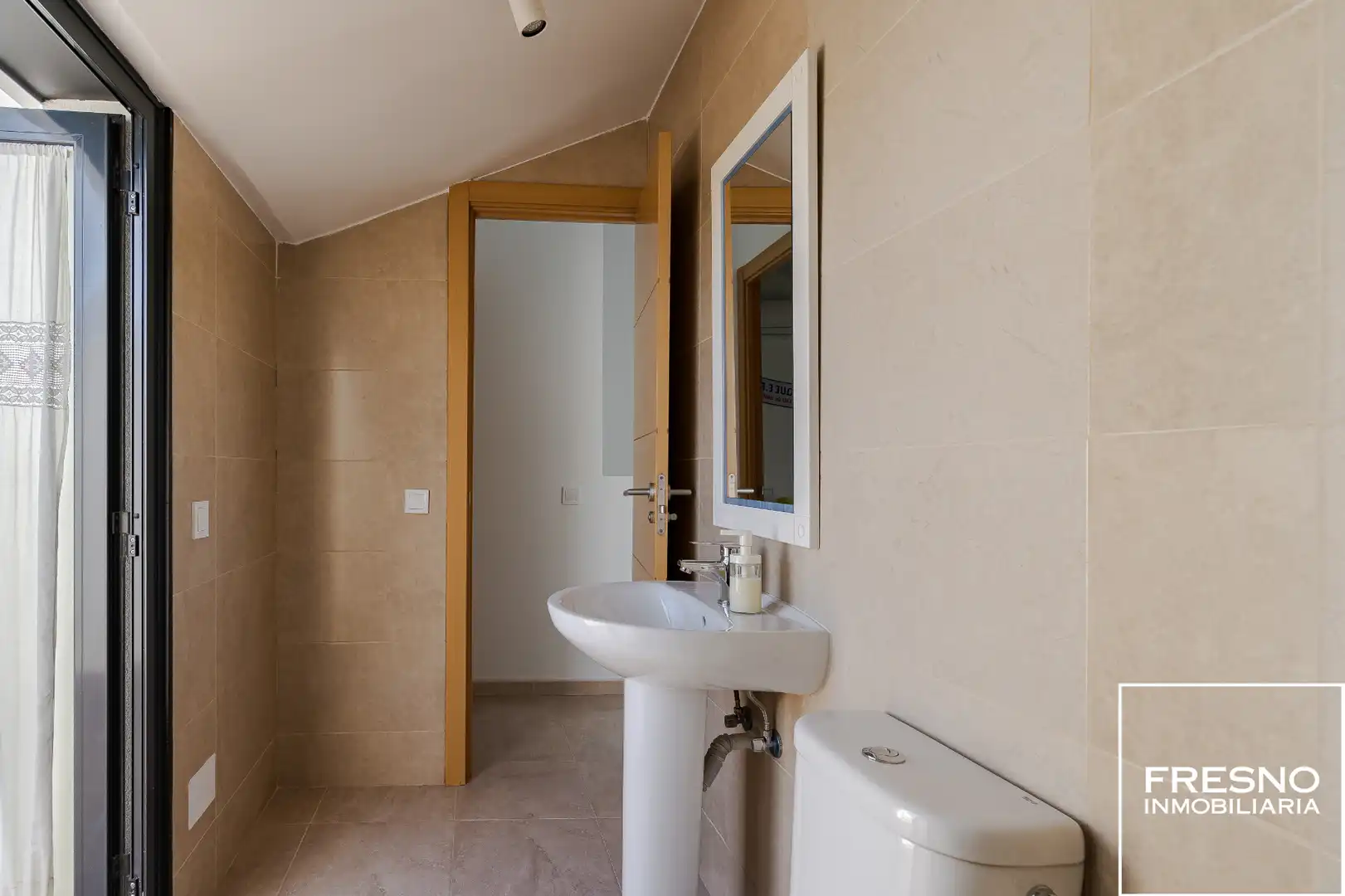 Baño de Casa adosada en venta en Miramadrid