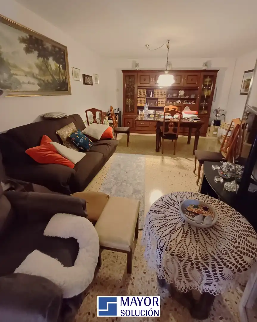 Sala d'estar de Pis en venda en Igualada amb Calefacció, Terrassa i Moblat