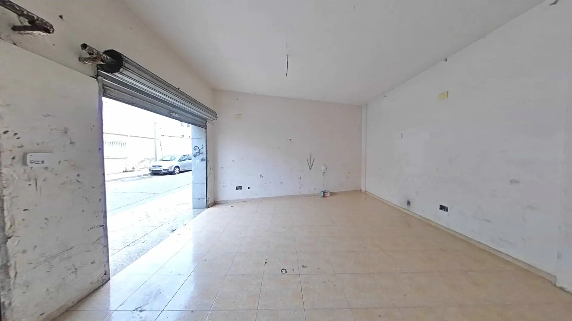 Local comercial en venda a Canovelles, imagen 2