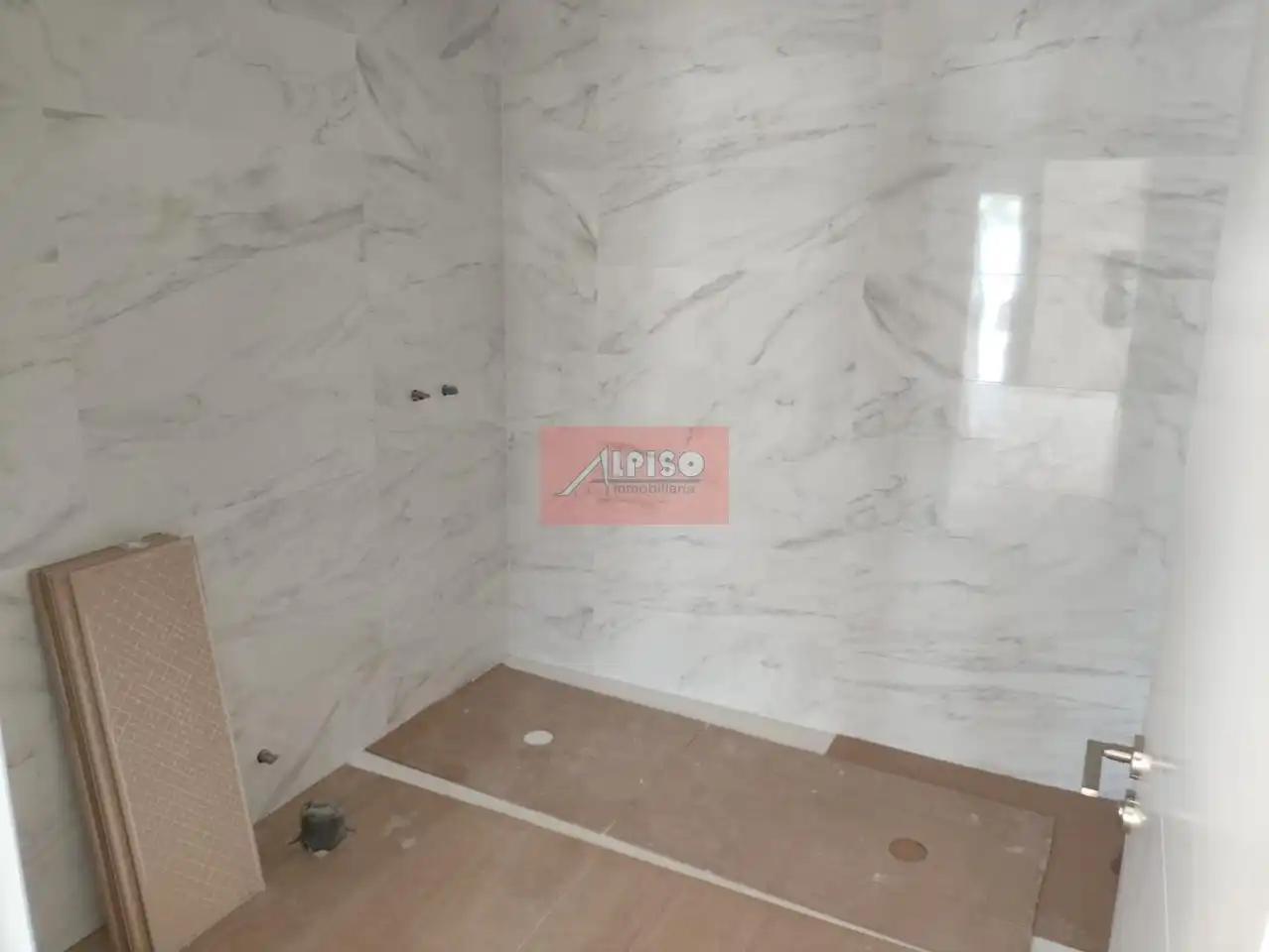 Bathroom of Houses for sale in Ourense Capital   with Heating, Private garden and Terrace