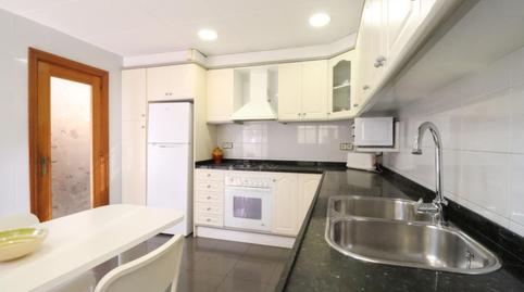 Foto 4 de Casa adosada en venda a Carrer Ramon Berenguer, La Romànica, Barcelona