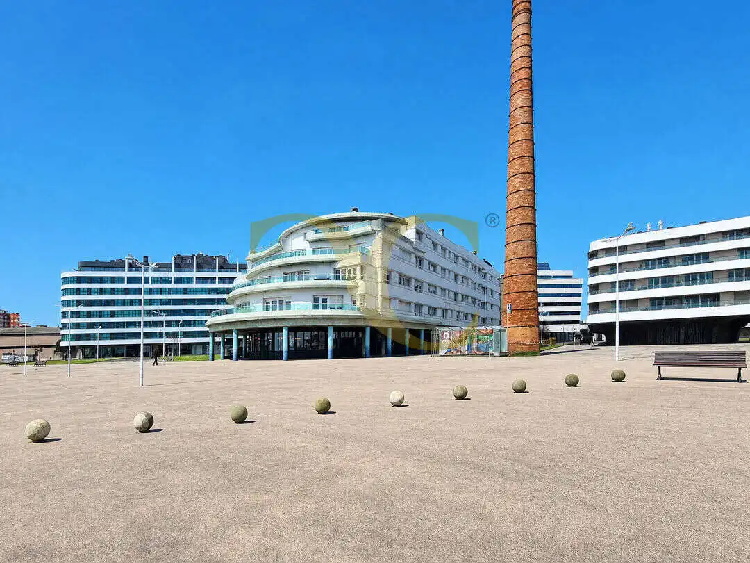 Vista exterior de Pis en venda en Gijón  amb Calefacció, Jardí privat i Terrassa