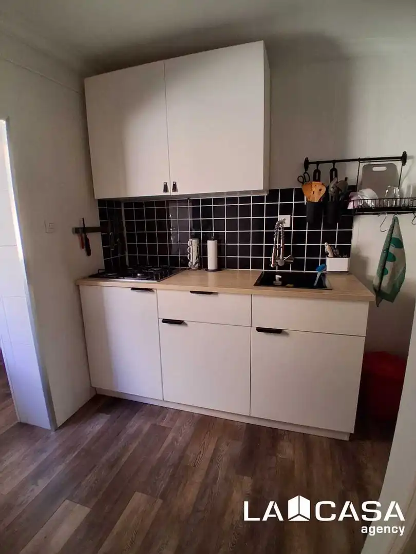 Cuina de Pis en venda en Dos Hermanas amb Aire condicionat i Terrassa