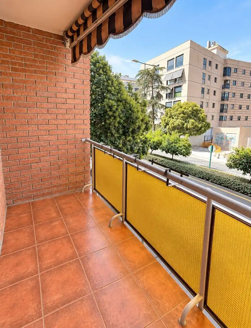 Pis amb terrassa en venda a Camino de Ronda, imagen 3