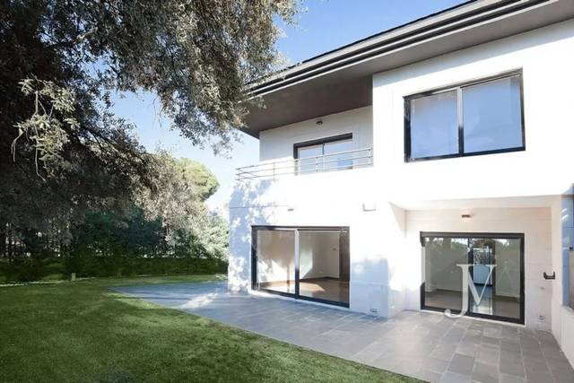 Casa adosada en Venta en Carretera Boadilla en Valdepastores - Las Encinas