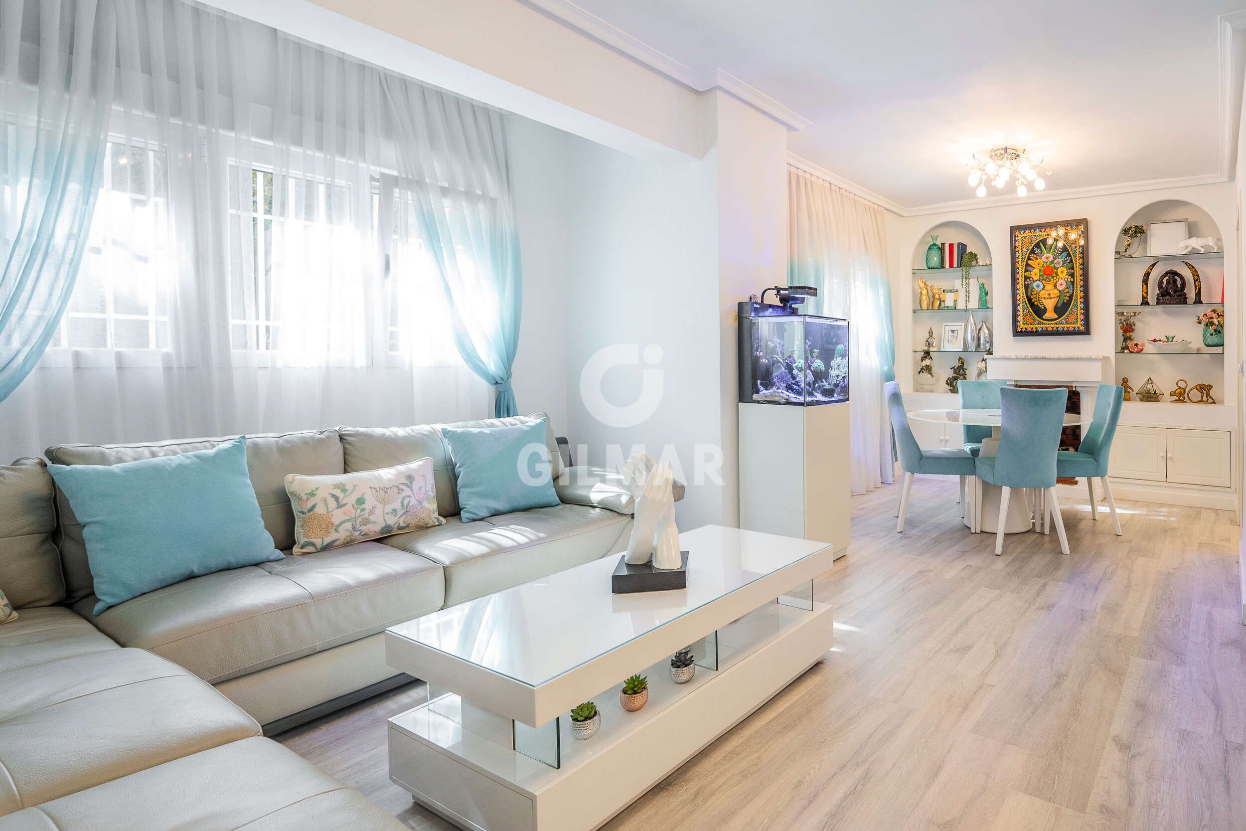 Living room of Flat for sale in  Madrid Capital  with Swimming Pool