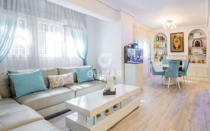 Living room of Flat for sale in  Madrid Capital  with Swimming Pool