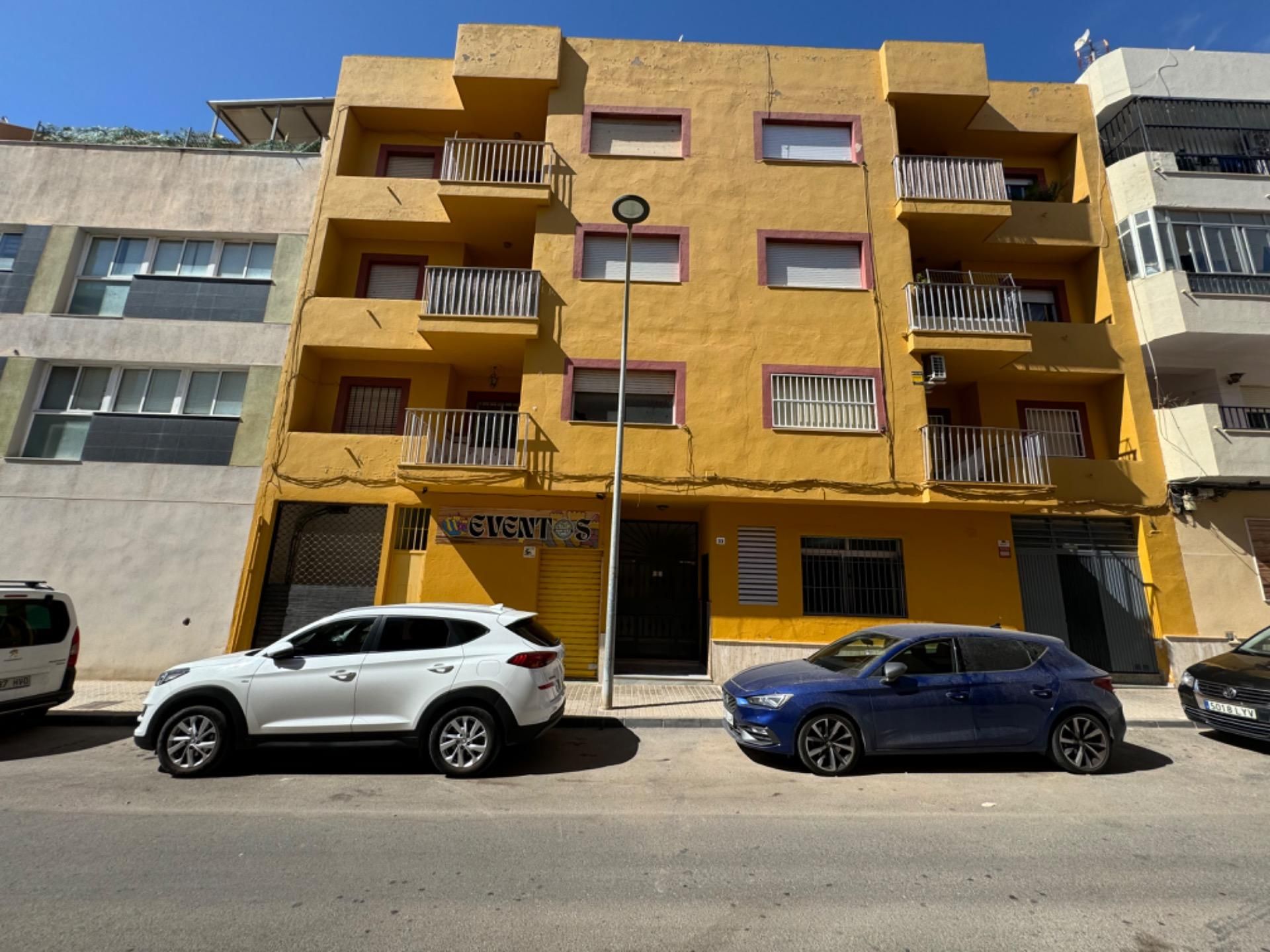 Vista exterior de Pis en venda en El Ejido amb Terrassa, Traster i Balcó