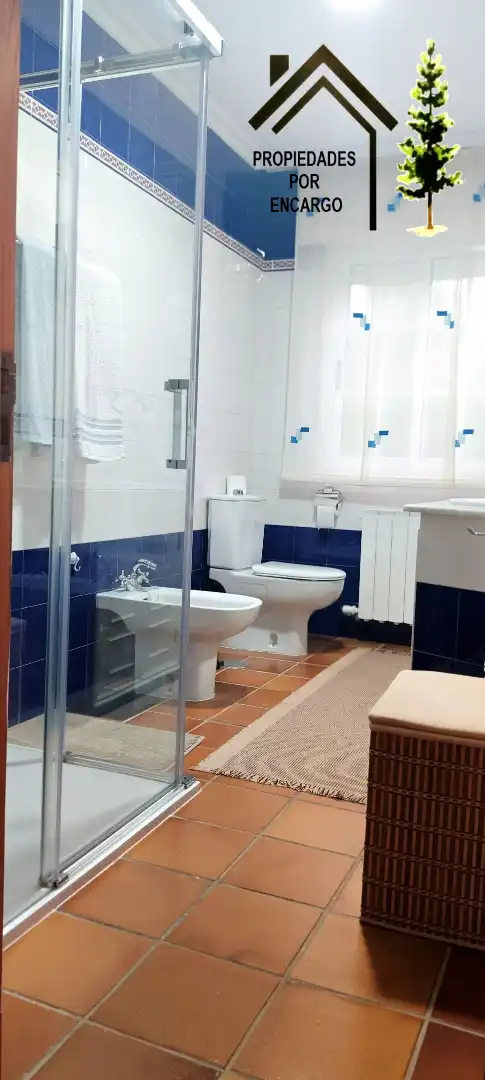 Bany de Casa o xalet en venda en Moaña amb Calefacció, Jardí privat i Terrassa