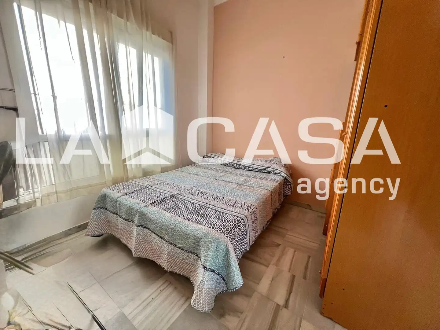 Flat for sale in Dos Hermanas  with Air Conditioner and Furnished