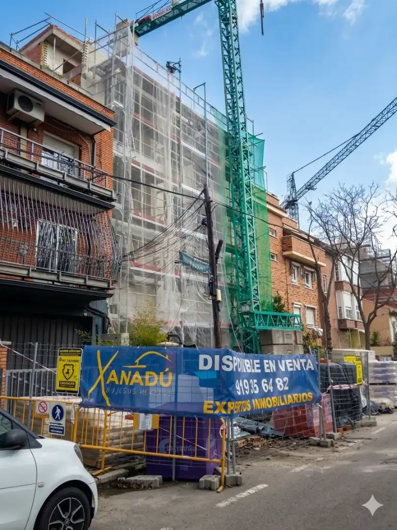Vista exterior de Piso en venta en Madrid con Aire acondicionado, Calefacción y Jardín privado