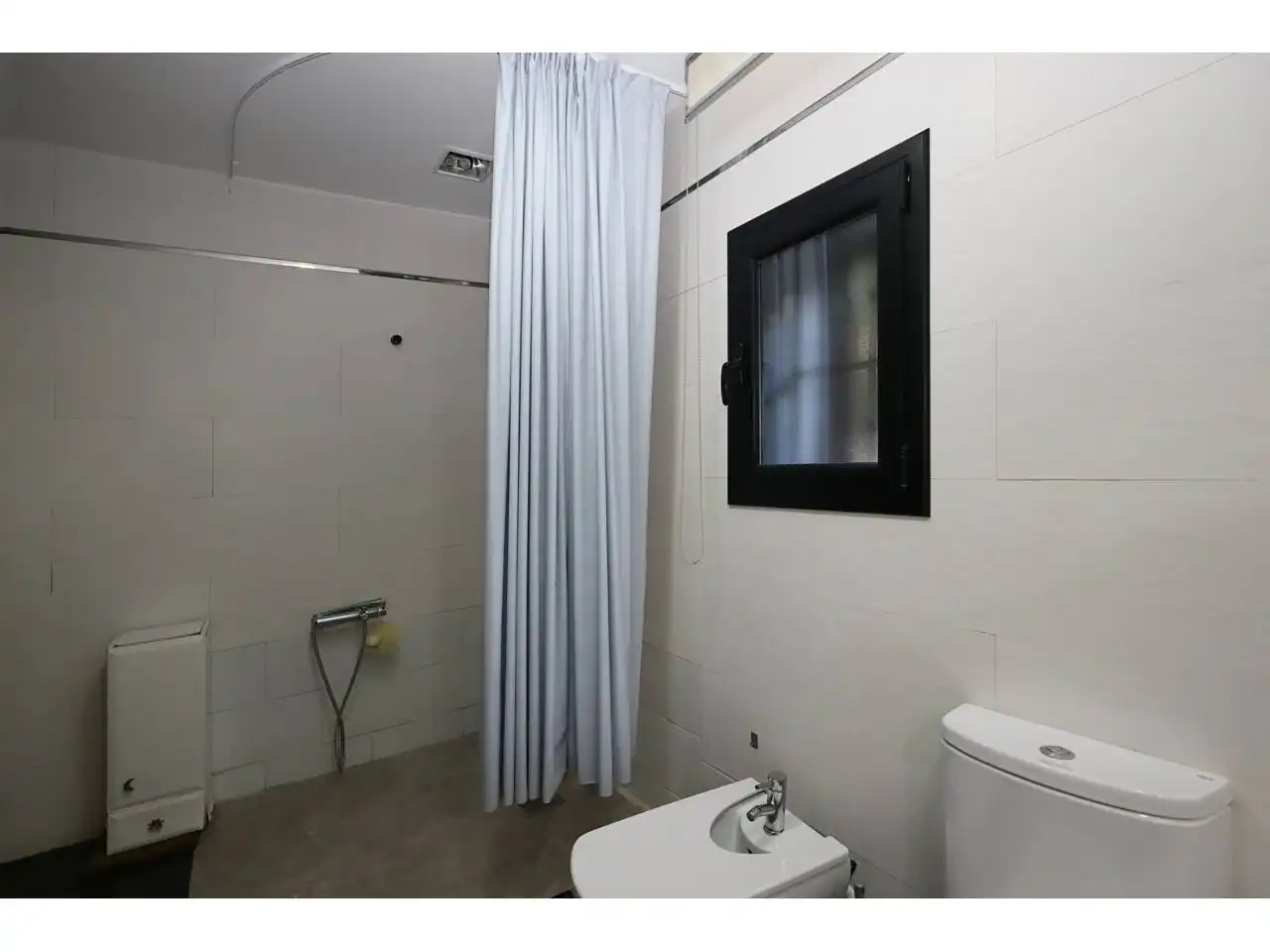 Bany de Casa o xalet en venda en Lloret de Mar amb Aire condicionat, Calefacció i Jardí privat