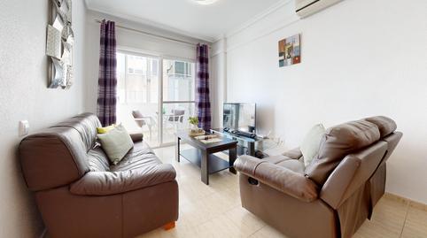 Foto 3 de Pis en venda a Avenida Robleda, Zona Carrefour - Urbanizaciones, Torrevieja