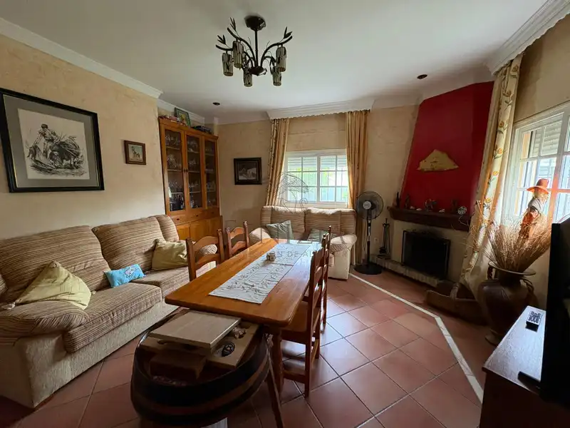 Living room of Houses for rent in El Puerto de Santa María  with Air Conditioner, Private garden and Storage room