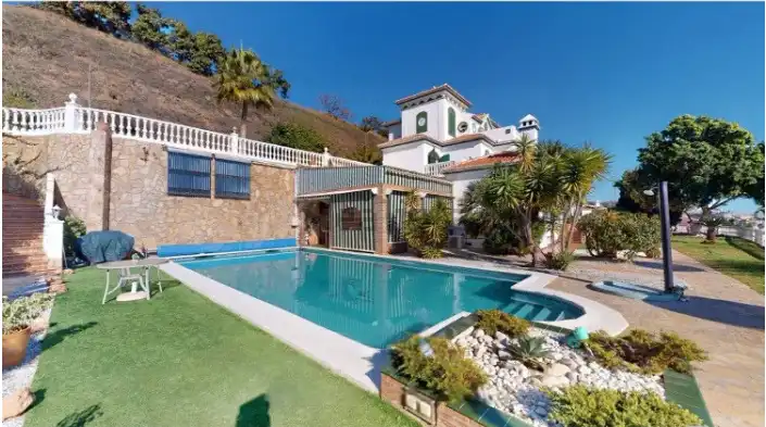 Casa o xalet en venda a Avenida los Aguacates, 20, Urbanización Santa Rosa