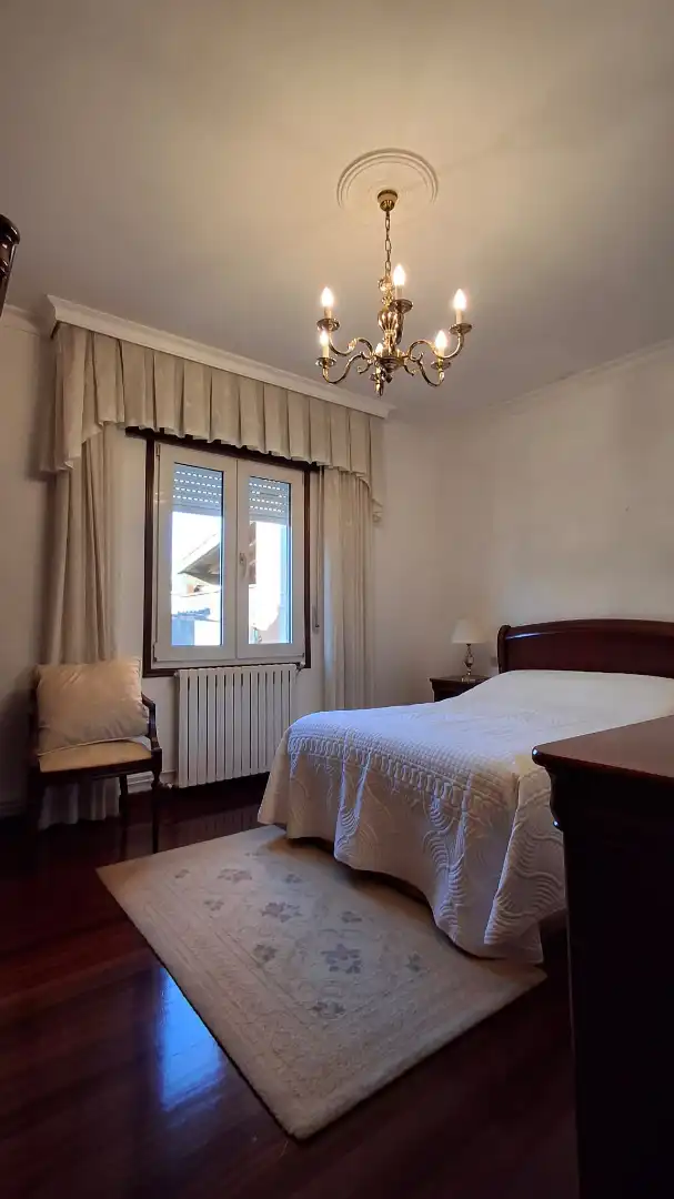 Habitación de Casa o chalet en venta en A Pobra do Caramiñal con Aire acondicionado, Calefacción y Jardín privado