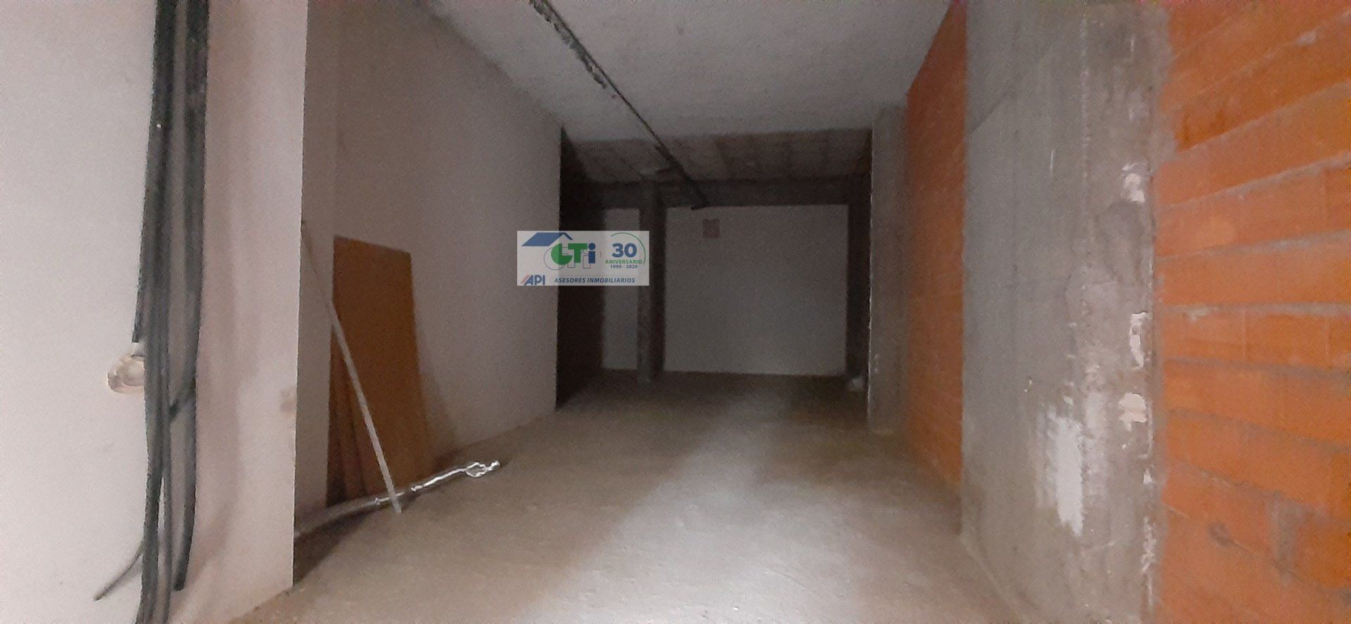 Premises for sale in  Zaragoza Capital
