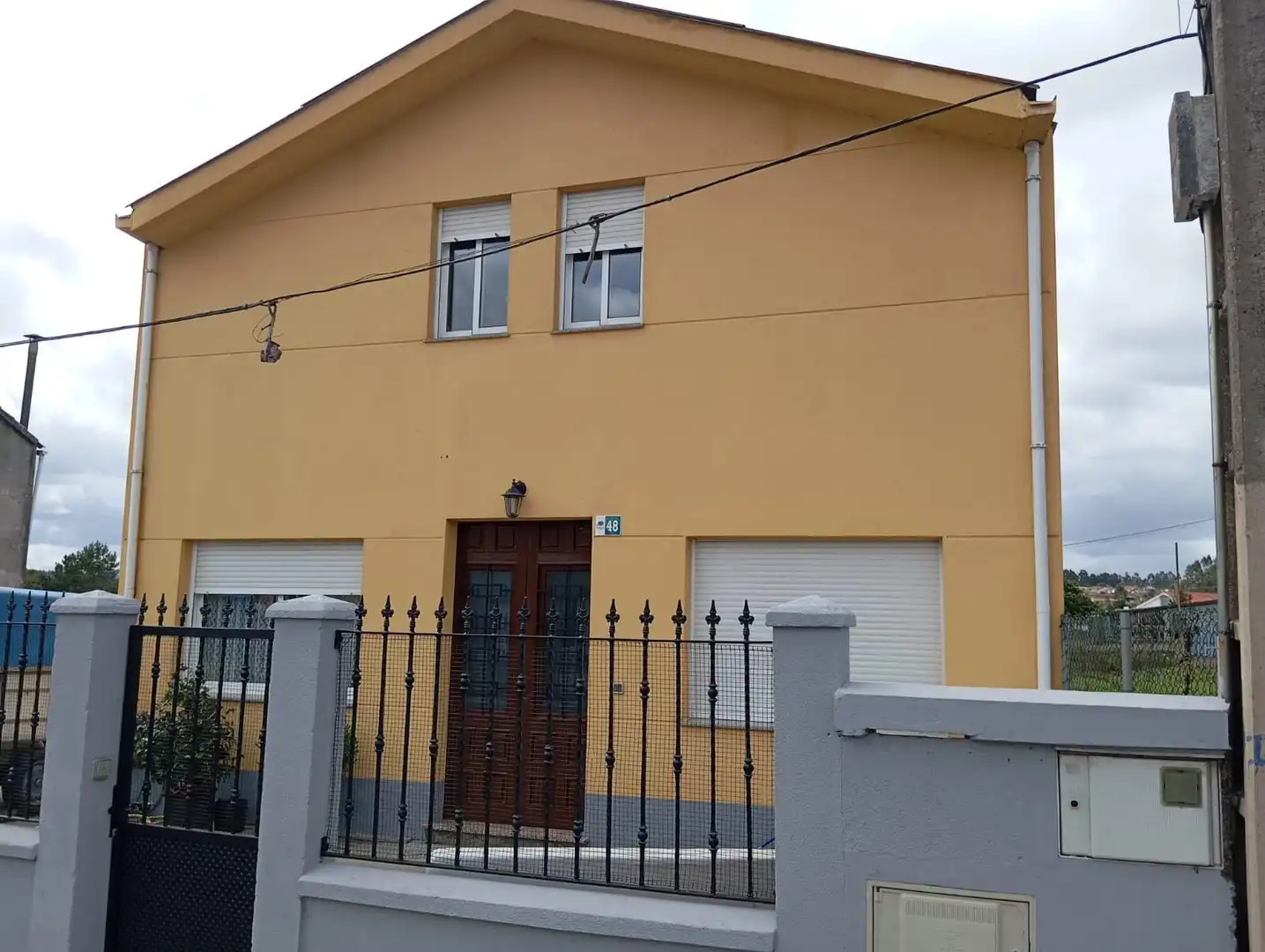 Vista exterior de Casa o chalet en venta en Carballo con Terraza