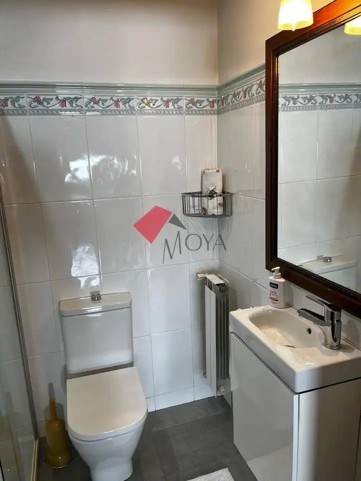 Badezimmer von Wohnung zum Verkauf in Vigo  mit Heizung, Terrasse und Abstellraum