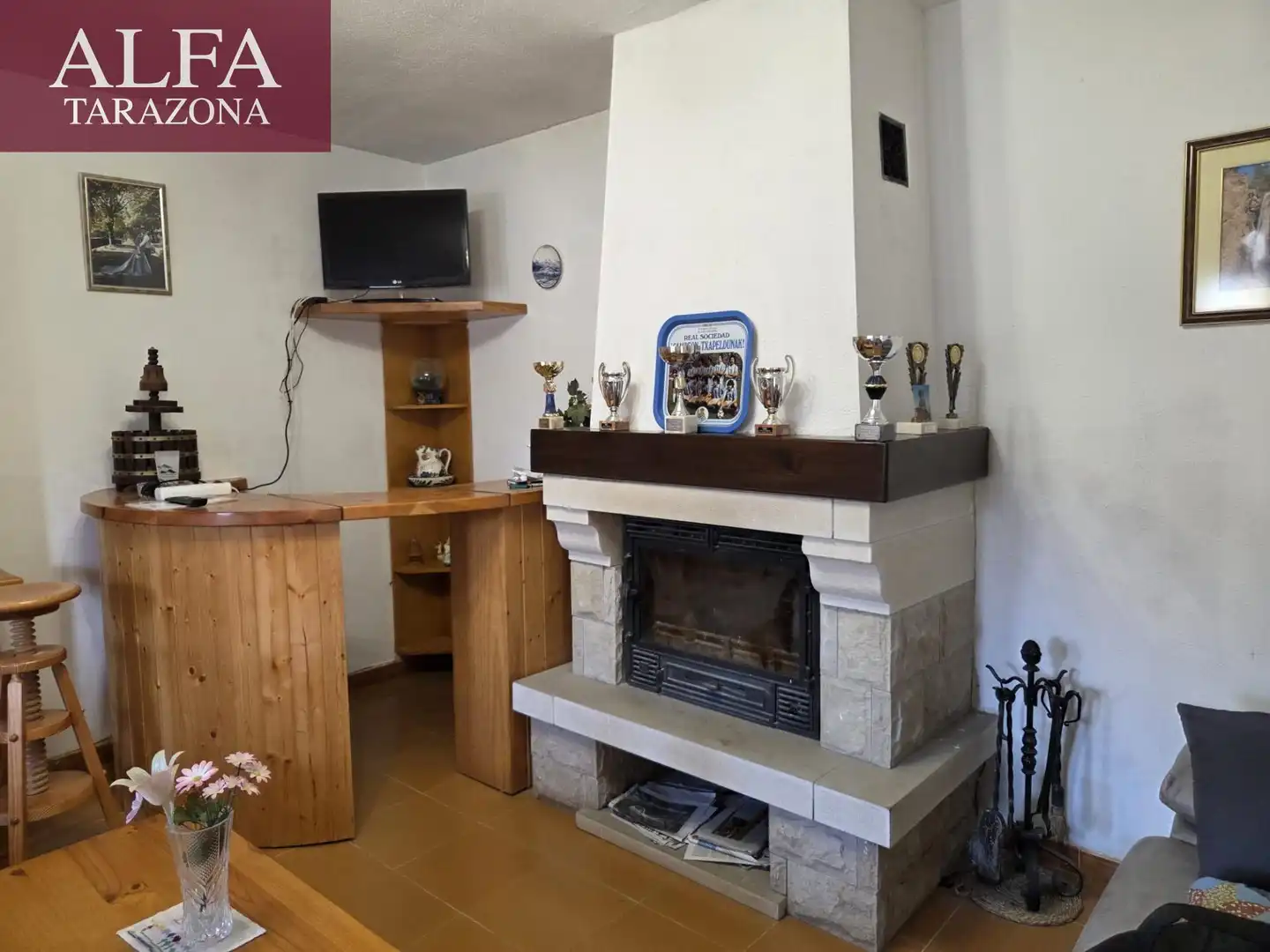Wohnzimmer von Einfamilien-Reihenhaus zum Verkauf in Añón de Moncayo mit Privatgarten, Terrasse und Gemeinschaftspool