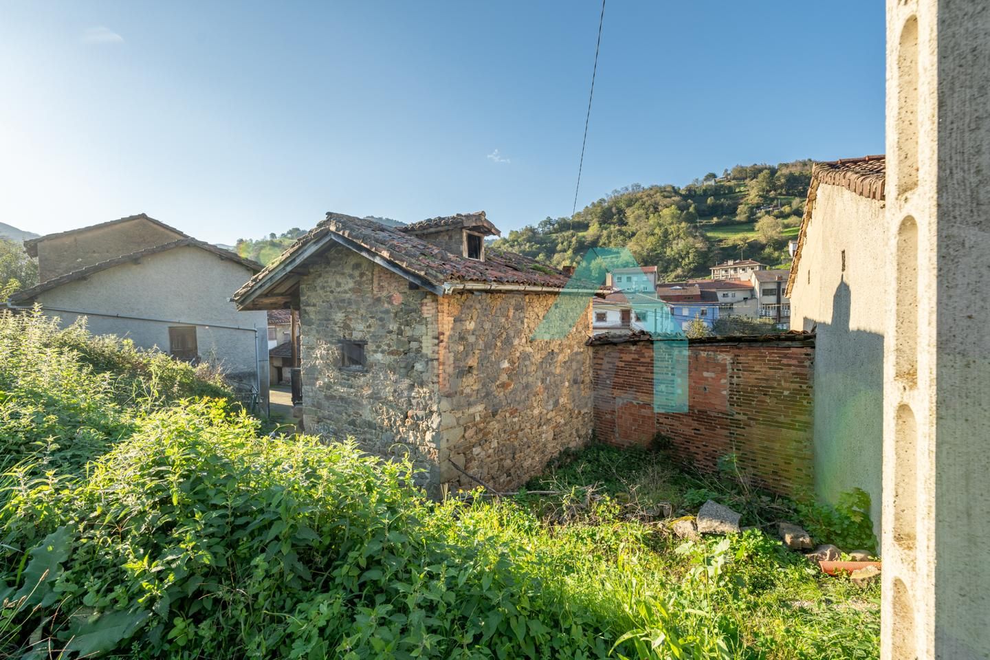 Vista exterior de Finca rústica en venda en Laviana amb Jardí privat