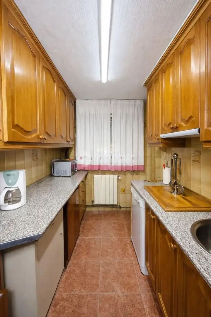 Cocina de Piso en venta en Madrid con Calefacción