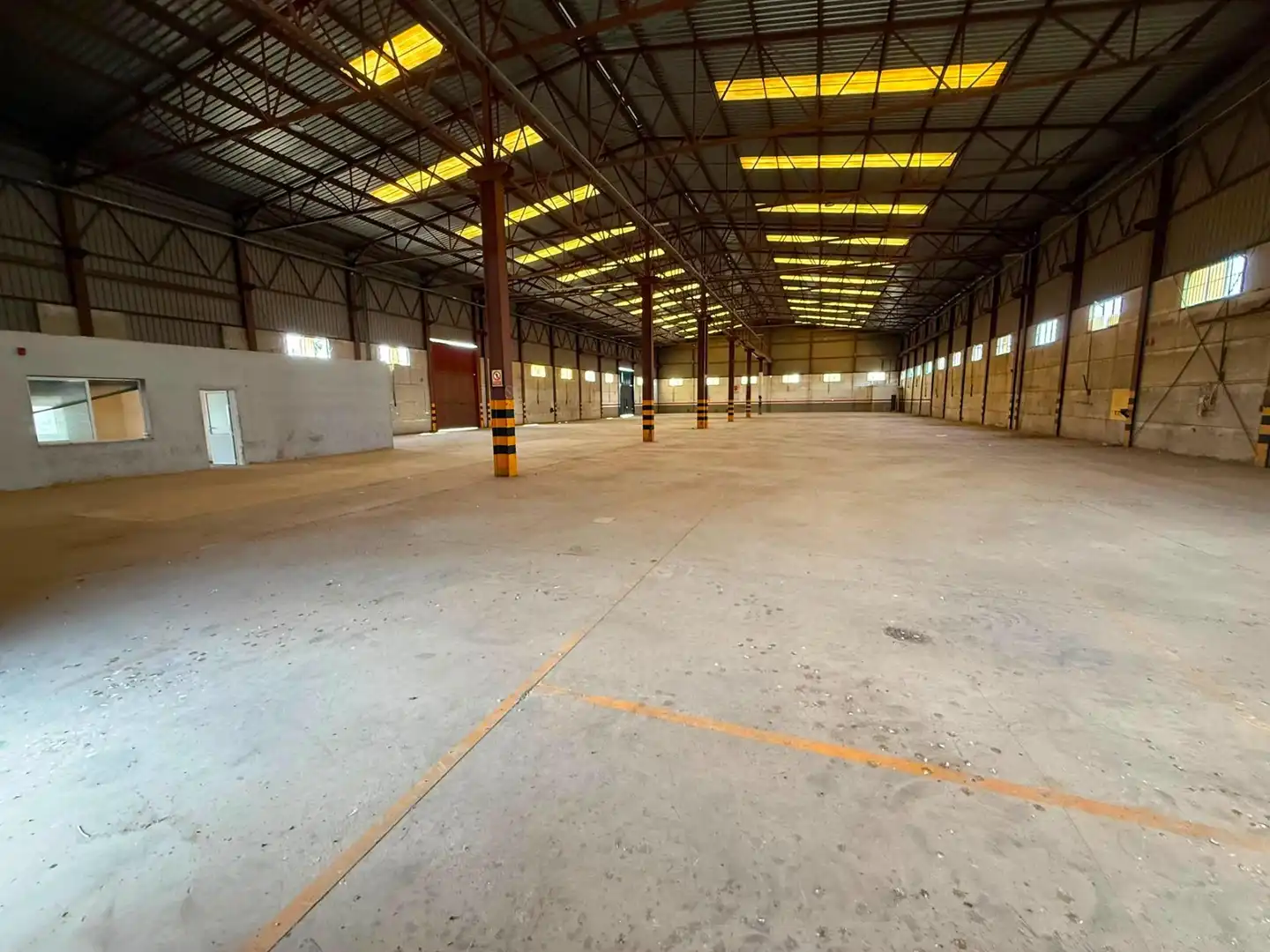 Nave industrial en venta en La Carolina