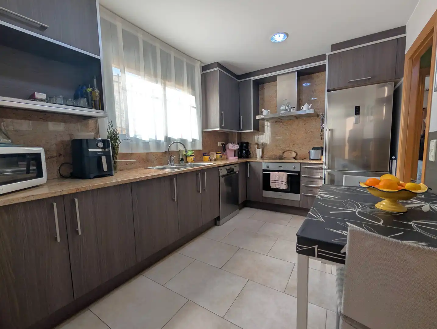 Cocina de Casa o chalet en venta en Castell d'Aro, Platja d'Aro i s'Agaró con Calefacción, Jardín privado y Terraza