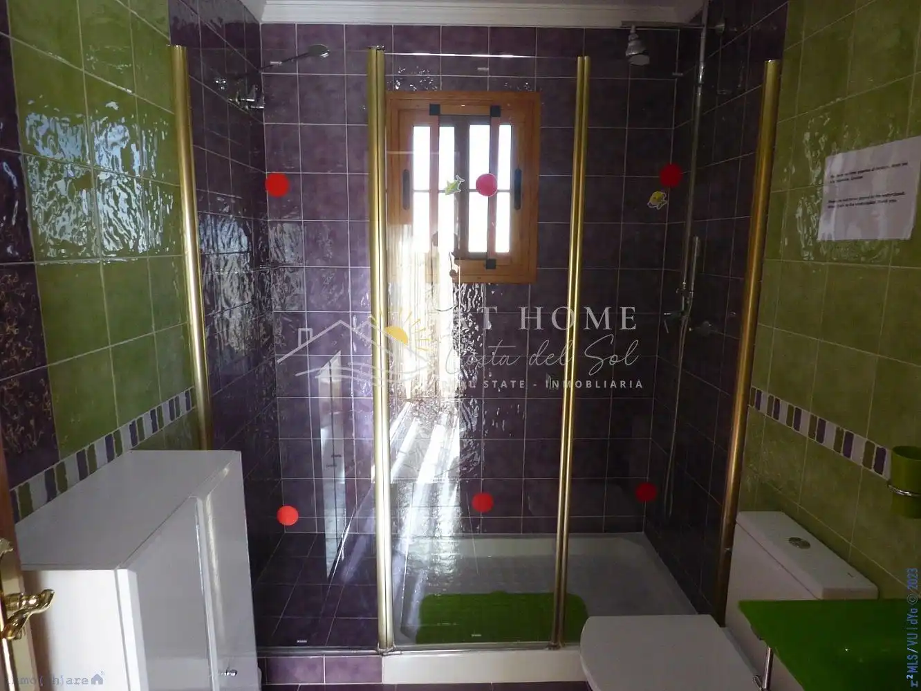 Baño de Casa o chalet en venta en Nerja con Aire acondicionado, Calefacción y Jardín privado