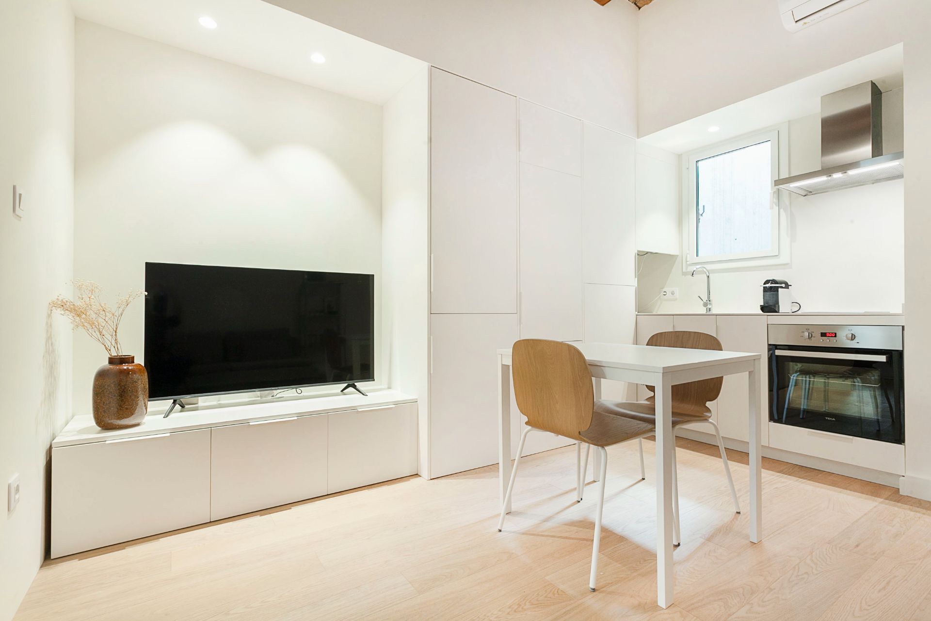 Living room of Flat to rent in  Barcelona Capital  with Air Conditioner, Heating and Furnished